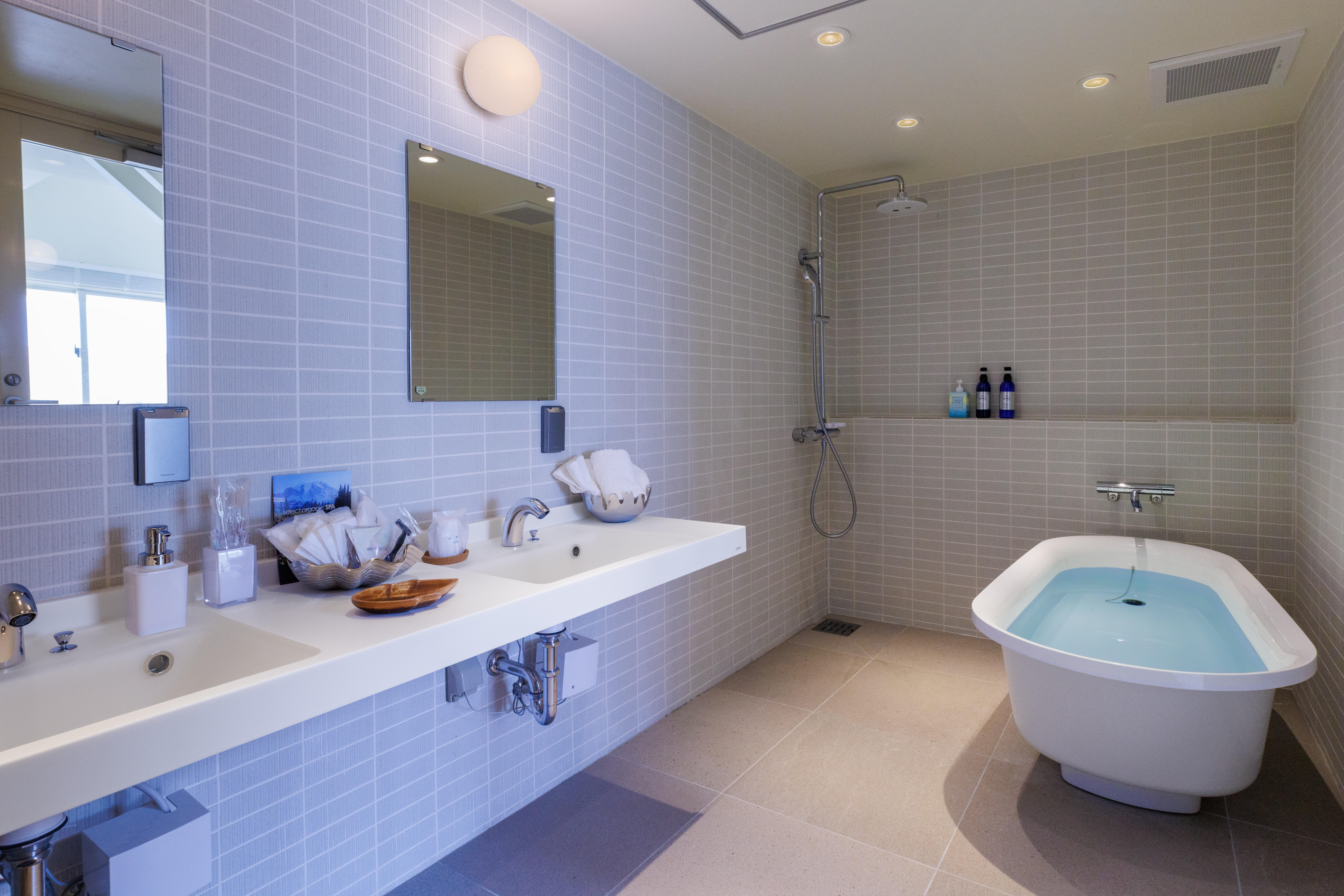 今帰仁村　オーシャンビュー古宇利島　デザイナーズPOOL VILLA 3棟