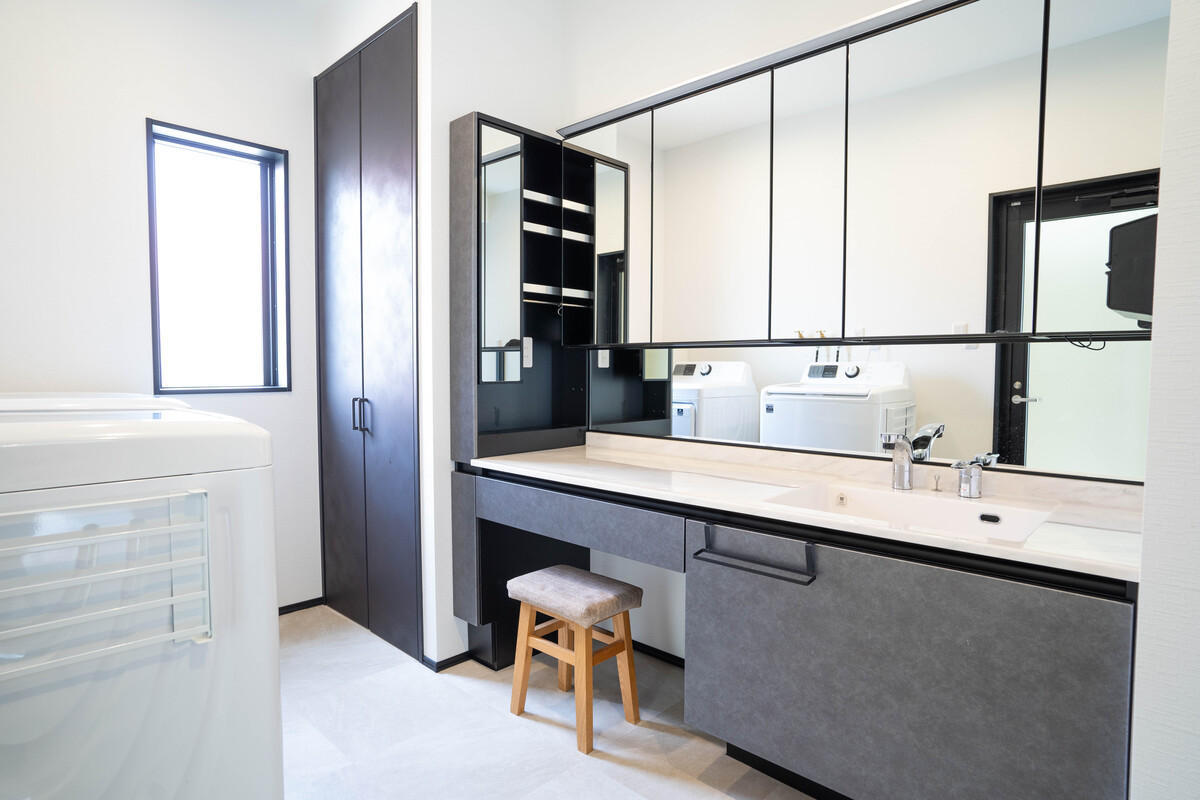 読谷村　オーシャンビュー築浅５LDKデザイナーズ VILLA